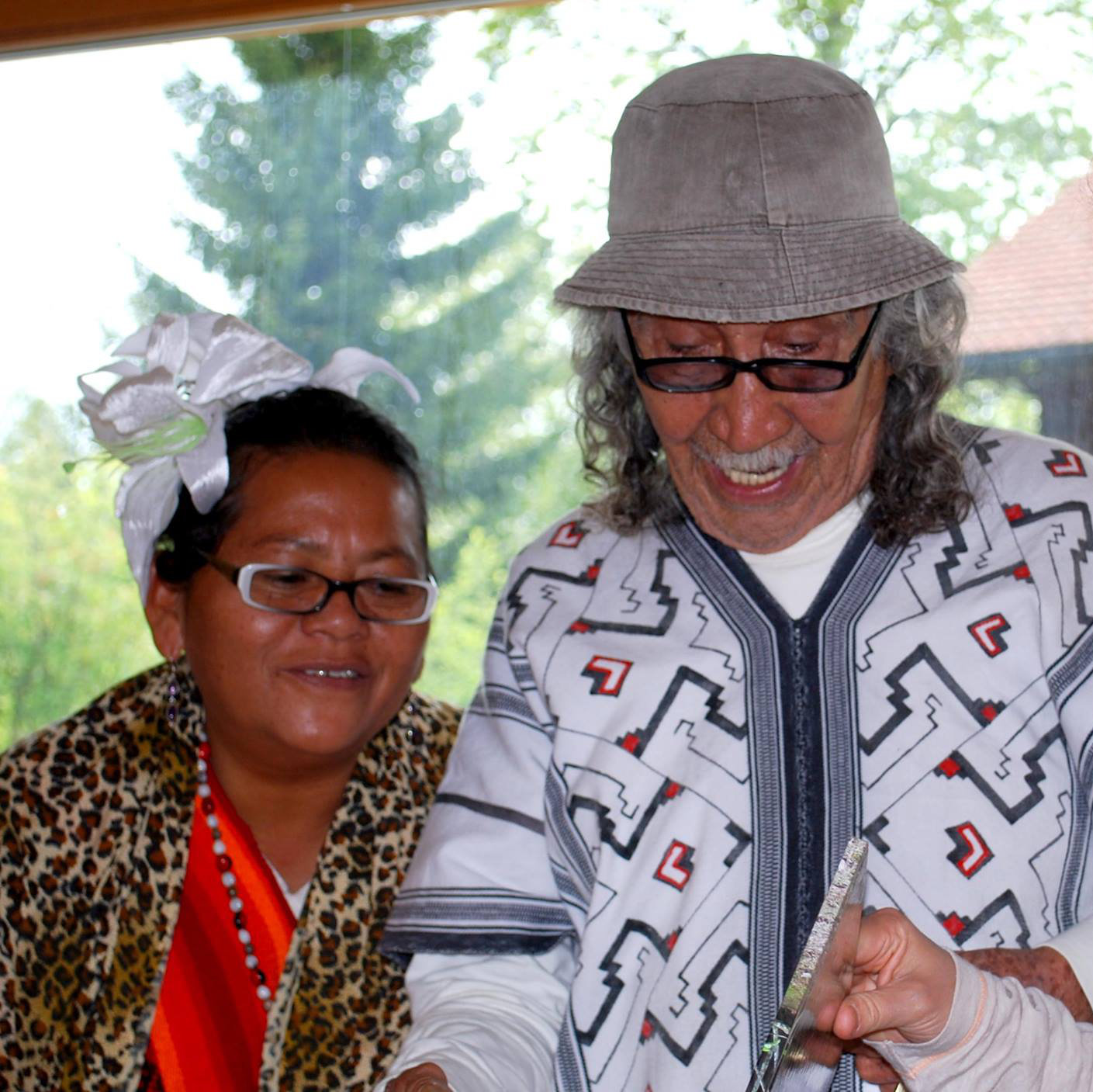 Don Agustin und Dona Marlene inside